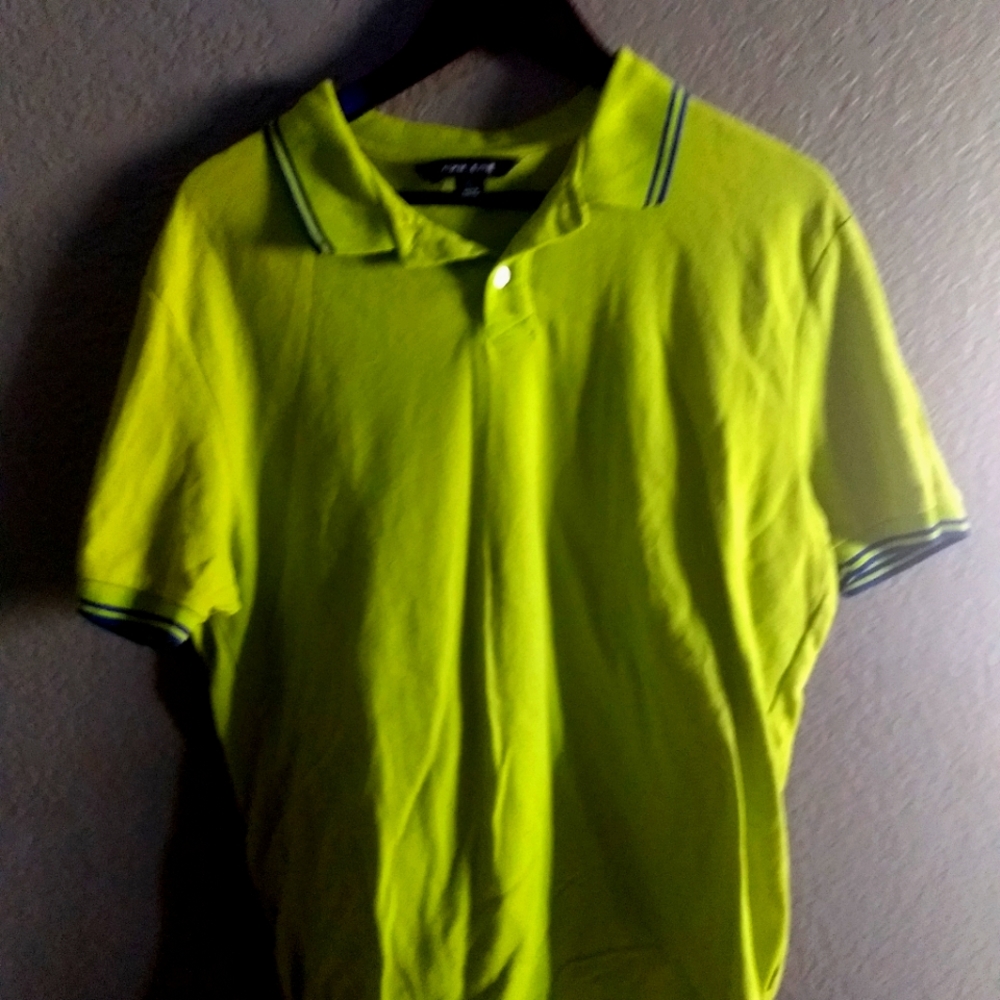 XL Neon Green but not in a bright shocking way.